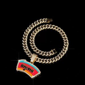 spurs big necklace